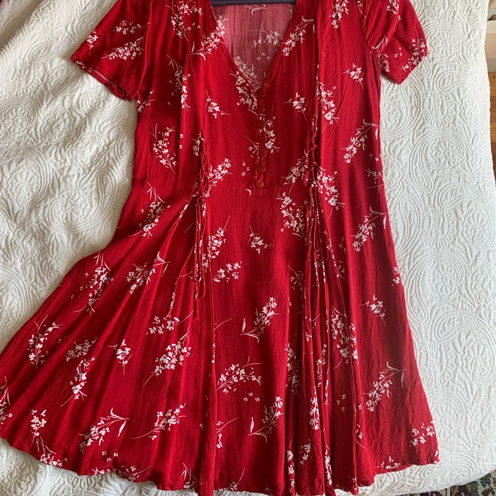 red cinch waist sun dress